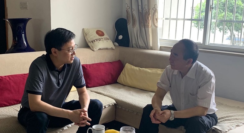 唐进走访看望老同志_休宁县人民政府