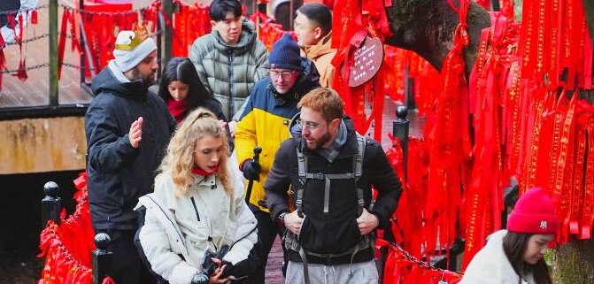 国际达人在休宁 用小城“温度”点亮世界