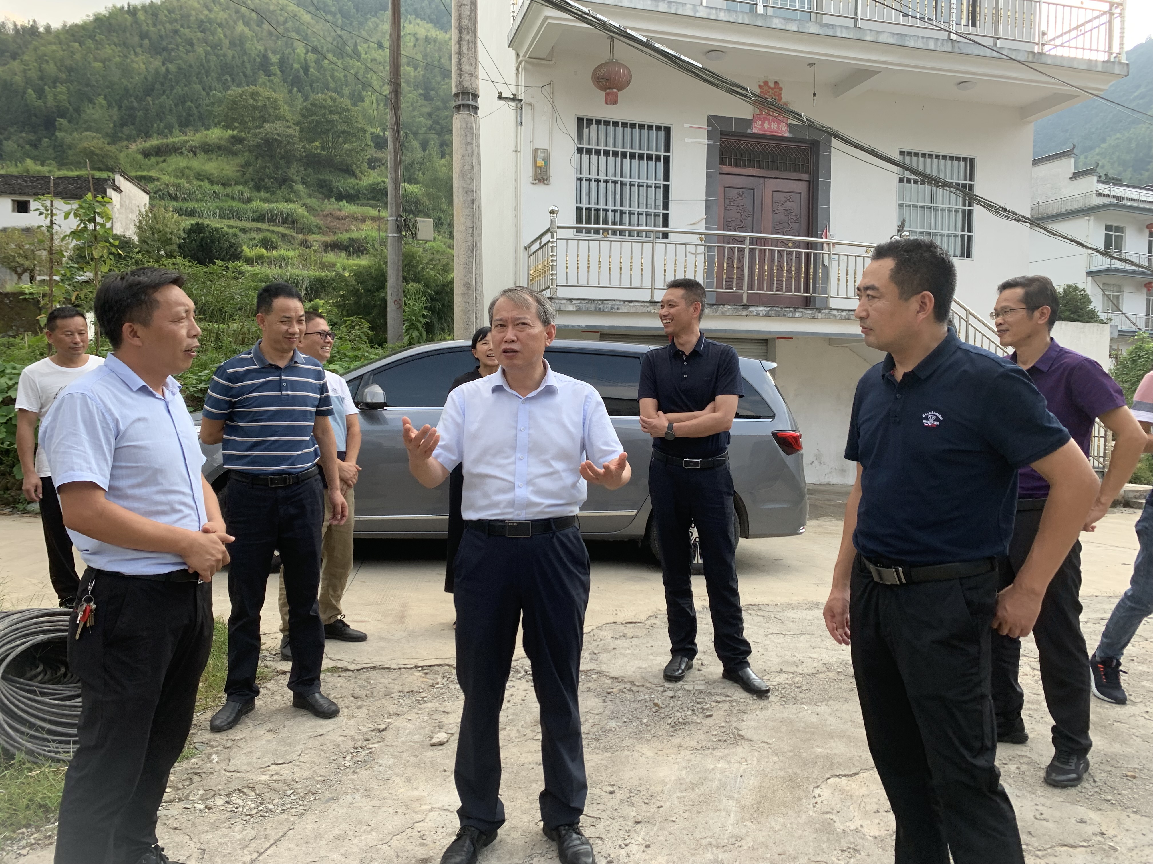 吴云忠率队赴月潭湖镇调研乡村振兴工作_休宁县人民政府